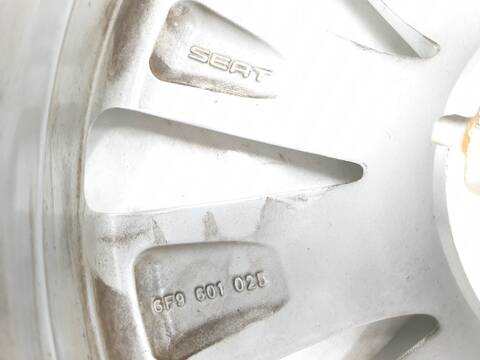 Foto 3ª: LLanta Aleacion Seat Arona 1.0 TSI STYLE (2020)