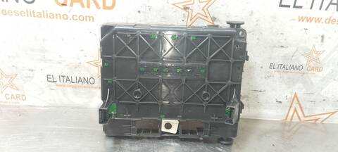 Foto 3ª: Caja Reles Fusibles Citroen C3 1.4 PREMIER 73CV 54KW [KFV] (2005)