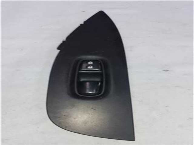 Botonera Elevalunas Nissan Qashqai 1.6 DCI 130CV 96KW