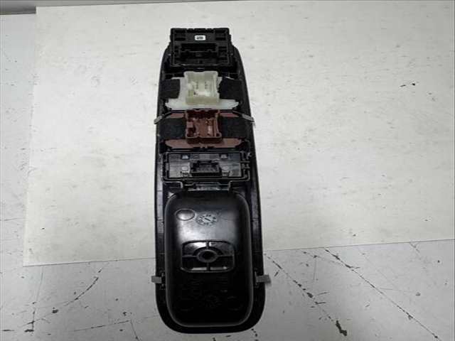 Foto 2ª: Botonera Elevalunas Dacia Sandero H4DF480 (2023)