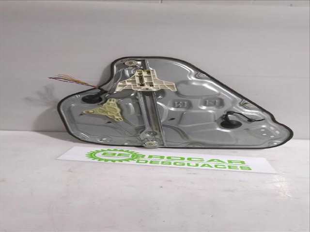 Foto 3ª: Elevalunas Manual Trasero Derecho Hyundai i30 1.6 CRDI 90CV [D4FB] (2007)