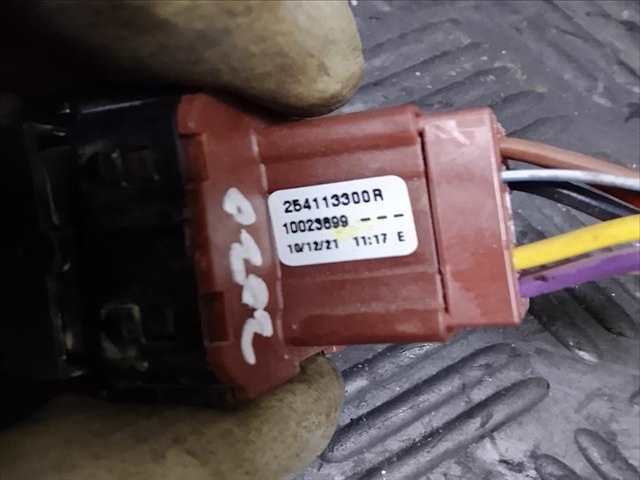 Foto 3ª: Botonera Elevalunas Renault Master 2.3 DCI 150CV (2022)