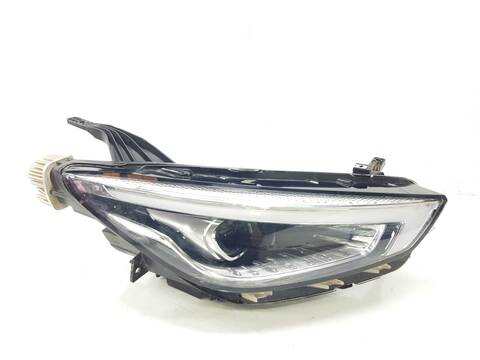 Faro Derecho Mg ZS LUXURY