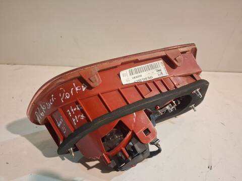 Foto 3ª: Piloto Trasero Derecho Seat Leon CAYC (2011)