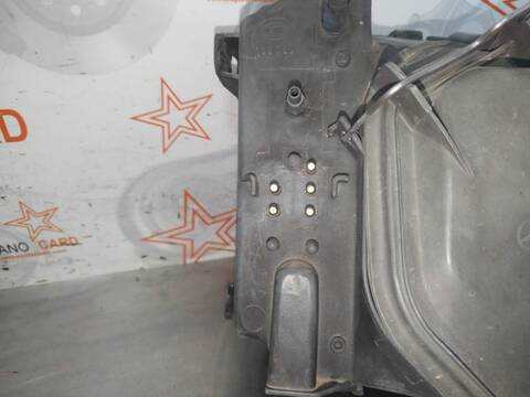 Foto 4ª: Faro Izquierdo Mercedes Clase E 180 TD 250 124.185) 113CV 83KW FAMILIAR (1986)