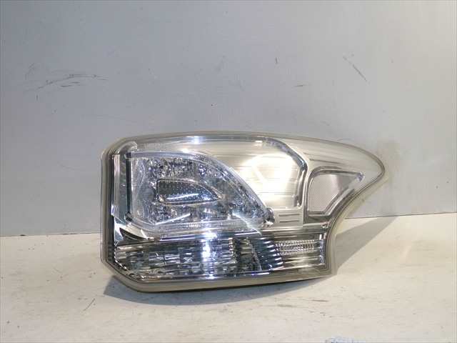 Piloto Trasero Derecho Mitsubishi Outlander 2.0 G 2012-2015, HIBDRIDO