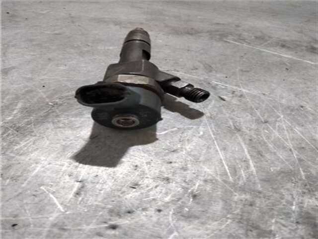 Foto 3ª: Inyectores Renault Laguna 1.9 AUTHENTIQUE [1.9 LTR. - 88 KW DCI DIESEL] [F9Q750]