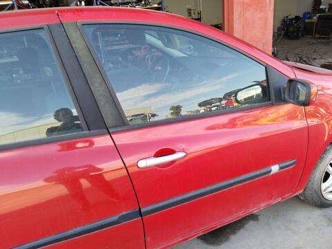 Foto 1ª: Puerta Delantera Derecha Renault Clio D4F (2006)