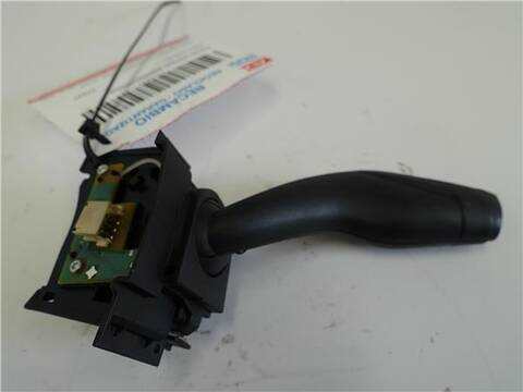 Foto 2ª: Mando Multifuncion Ford Transit 1.6 FURGON 200 L1 AMBIENTE 75CV 55KW [UBGA] (2015)