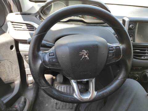 Volante Peugeot 208 YH01