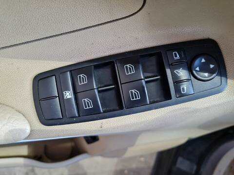 Botonera Elevalunas Mercedes Clase ML 320 3.0 CDI W164) 224CV 165KW 164.122)