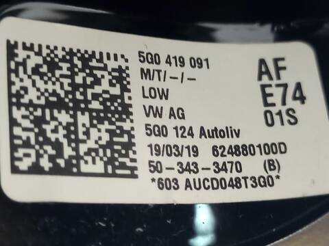 Foto 3ª: Volante Volkswagen Golf COMFORTLINE BLUEMOTION AUT. 150CV (2013)