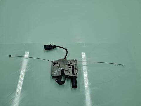 Cerradura Capot Audi Q3 35 TDI ADVANCED 150CV 110KW