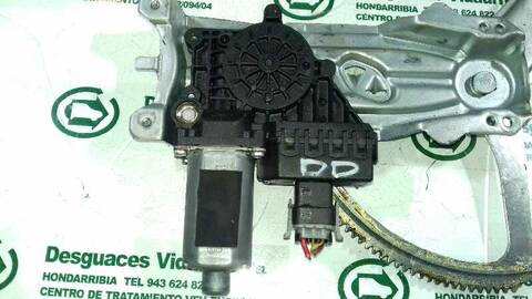 Foto 3ª: Elevalunas Eléctrico Delantero Derecho Opel Zafira COSMO 120CV 88KW [Z19DT] (2008)