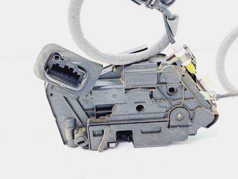 Foto 2ª: Cerradura Puerta Trasera Izquierda Volkswagen Golf 1.6 TDI DPF 105CV 77KW [CLH] (2014)