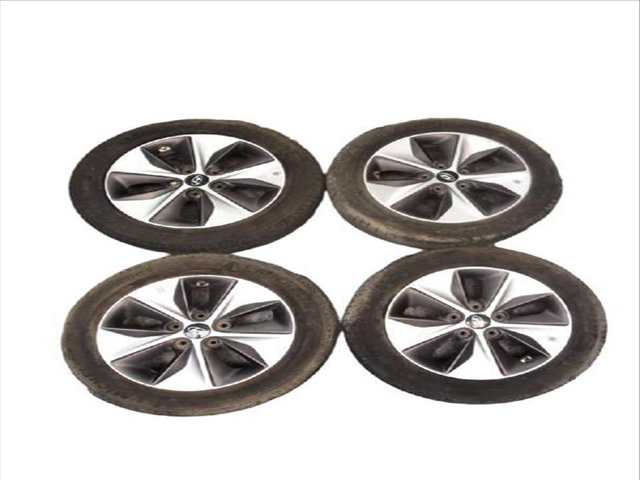 Foto 2ª: Juego LLantas Hyundai Ioniq ELECTRIC (2016)