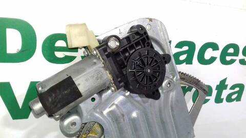 Foto 2ª: Elevalunas Eléctrico Delantero Derecho Volvo XC 90 D5 KINETIC 136KW) 7 ASIENTOS) 185CV [D5244T4] (2007)