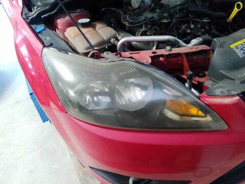 Foto 2ª: Faro Derecho Ford Focus TREND TURNIER 115CV 85KW [KKDA] (2008)