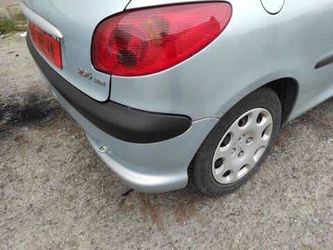 Foto 2ª: Paragolpes Trasero Peugeot 206 8HX (2004)