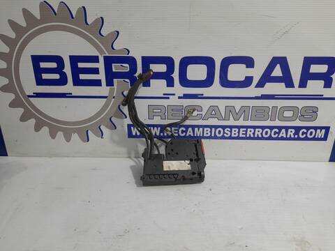 Foto 2ª: Caja Reles Fusibles Mercedes Clase E 180 2.1 CDI CAT 170CV 125KW [OM651924] (2010)