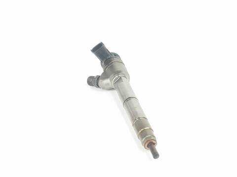 Foto 2ª: Inyectores Hyundai Santa Fe VERSION INDEFINIDA