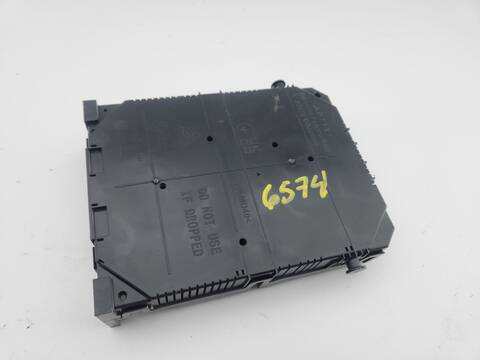 Foto 3ª: Caja Reles Fusibles Peugeot Rifter ACTIVE NAV STANDARD 102CV 75KW [YH01] (2022)