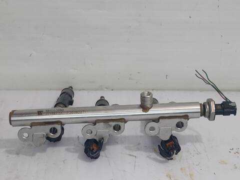 Foto 2ª: Rampa Inyectora Peugeot 308 ACTIVE 110CV [HNZ / HNP] (2013)