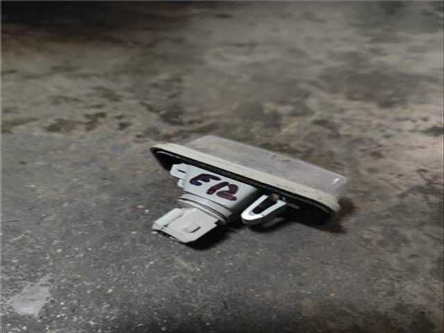 Piloto Portón Derecho Toyota Corolla 1.6 VVT-I