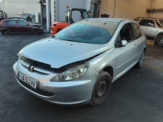 Mangueta Delantera Izquierda Peugeot 307 2.0 HDI 90CV