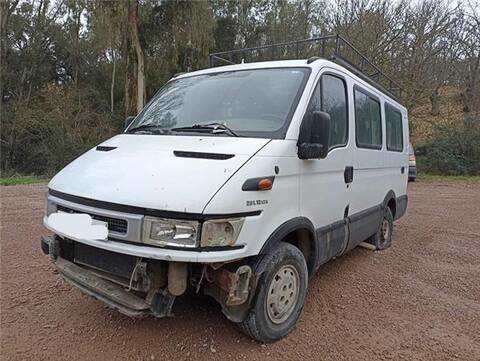 Foto 2ª: Caja Cambios Iveco Daily 2.3 35 S 14 CAJA CERRADA. LARGO. TECHO ELEVADO [2.3 LTR. 100KW DIESEL] FURGON [F1AE0481B]