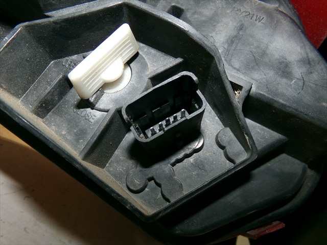 Foto 4ª: Piloto Trasero Derecho Renault Megane 1.5 DCI 2002-2008 [K9KP7] (2006)