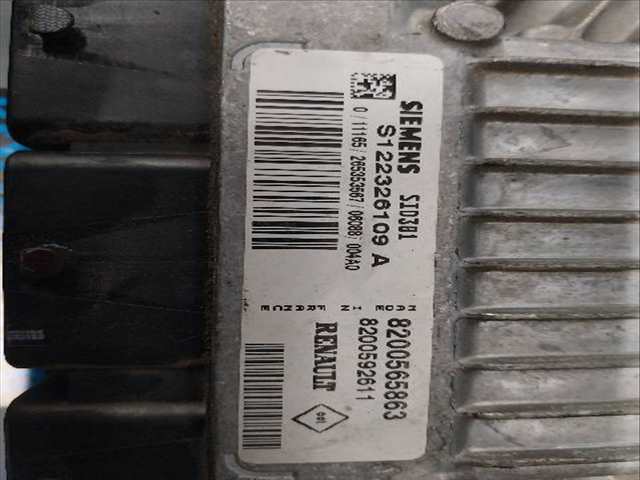 Foto 2ª: Centralita Motor ECU Renault Scenic 0.1 D (2006)