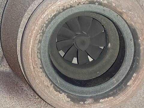 Foto 2ª: Turbocompresor Volkswagen Touran BXE (2006)