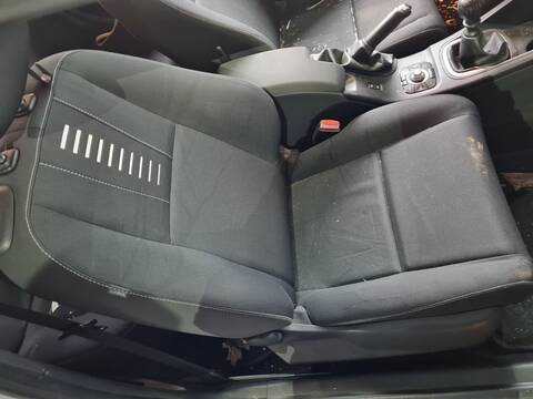 Asiento Delantero Derecho Renault Megane DYNAMIQUE III COUPE 110CV 81KW