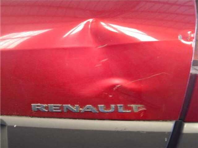 Foto 3ª: Portón Renault Scenic 1.5 AUTHENTIQUE [1.5 LTR. - 78 KW DCI DIESEL] (JM)(2003-_) [K9K P7]