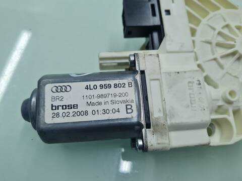 Foto 3ª: Elevalunas Eléctrico Trasero Derecho Audi Q7 3.0 TDI 176KW) 239CV [CASA] (2008)
