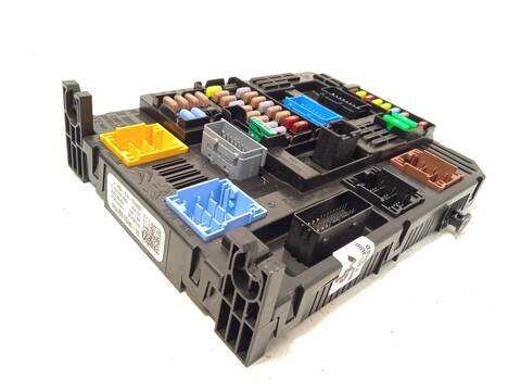 Caja Reles Fusibles Citroen C4 1.5 BLUEHDI 130 BBYHZB) 131CV 96KW