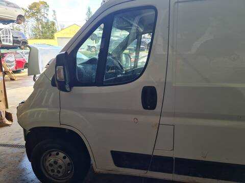 Puerta Delantera Izquierda Peugeot Boxer 330 L1H1 PREMIUM BLUEHDI 120 START STOP 120CV 88KW FURGON