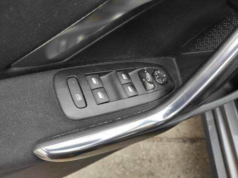 Botonera Elevalunas Peugeot 2008 BH01