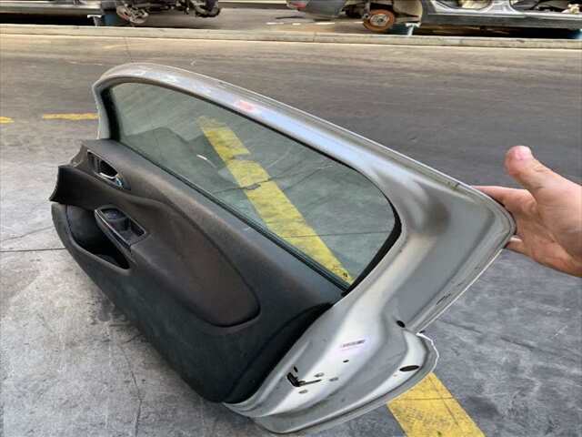 Foto 2ª: Puerta Delantera Derecha Opel Corsa 1.3 CDTI75CV 0CV [B13DTC] (2016)