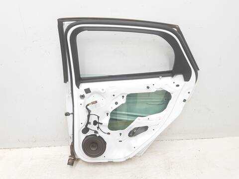 Foto 2ª: Puerta Trasera Derecha Ford Focus TREND (2010)