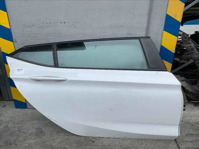 Puerta Trasera Derecha Opel Astra 1.6 CDTI110CV
