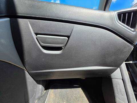 Guantera Ford Focus IQDB BERLINA