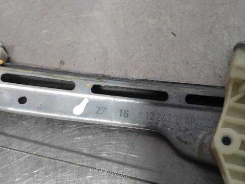 Foto 3ª: Elevalunas Manual Trasero Derecho Peugeot 308 STYLE 120CV 88KW [BH01] (2017)