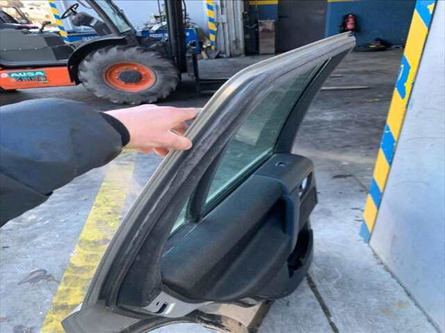 Foto 2ª: Puerta Trasera Izquierda Land Rover Freelander 2.2TD4 150CV [224DT] (2013)