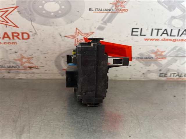 Foto 3ª: Caja Reles Fusibles Citroen C4 BUSINESS 92CV 68KW [9H06] (2012)