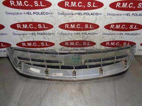 Foto 2ª: Rejilla Delantera Kia Carens 2.0 CRDI EX MONOVOLUMEN 113CV 83KW [D4EA] (2006)