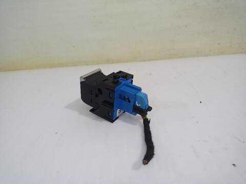 Foto 3ª: Freno de Mano Jeep Avenger ALTITUDE (2022)