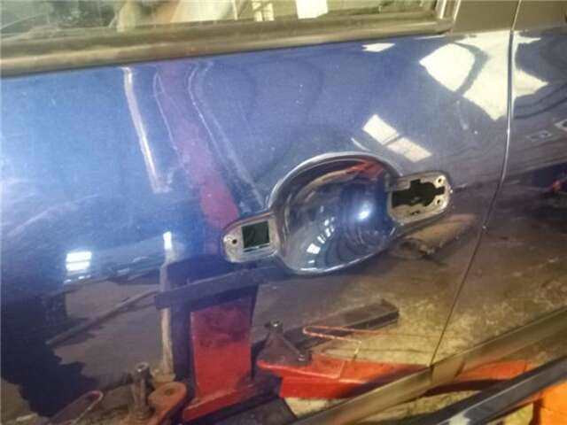 Foto 2ª: Puerta Delantera Izquierda Peugeot 307 2.0 HDI 90 [RHY (DW10TD)]