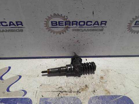 Foto 2ª: Inyectores Volkswagen Golf 1.9 TDI 105CV [BKC] (2003)